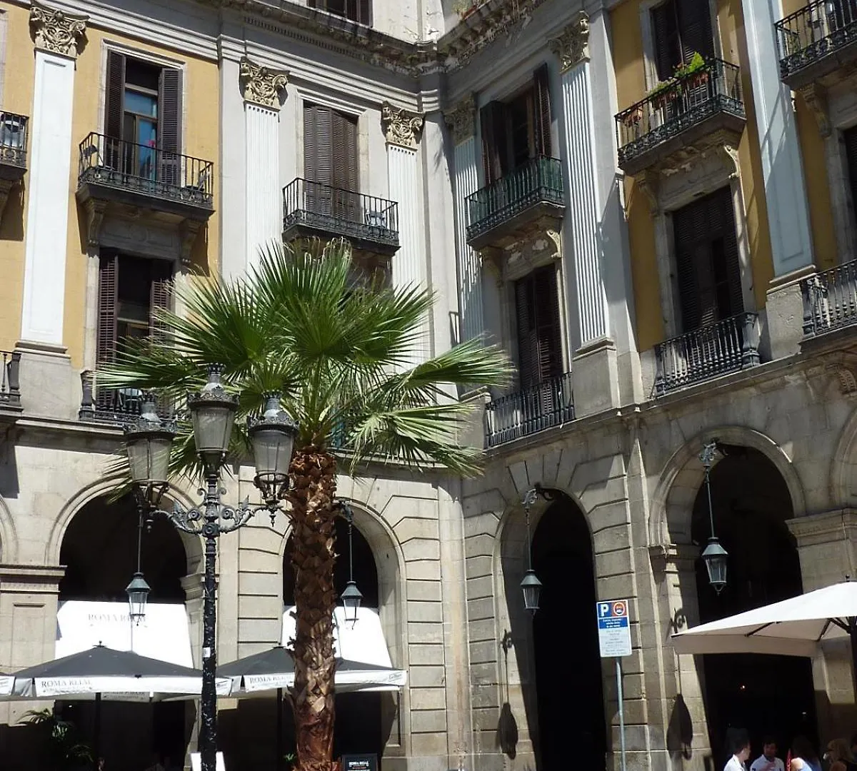 Отель Roma Reial Барселона