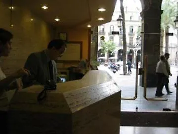 Отель Roma Reial Барселона